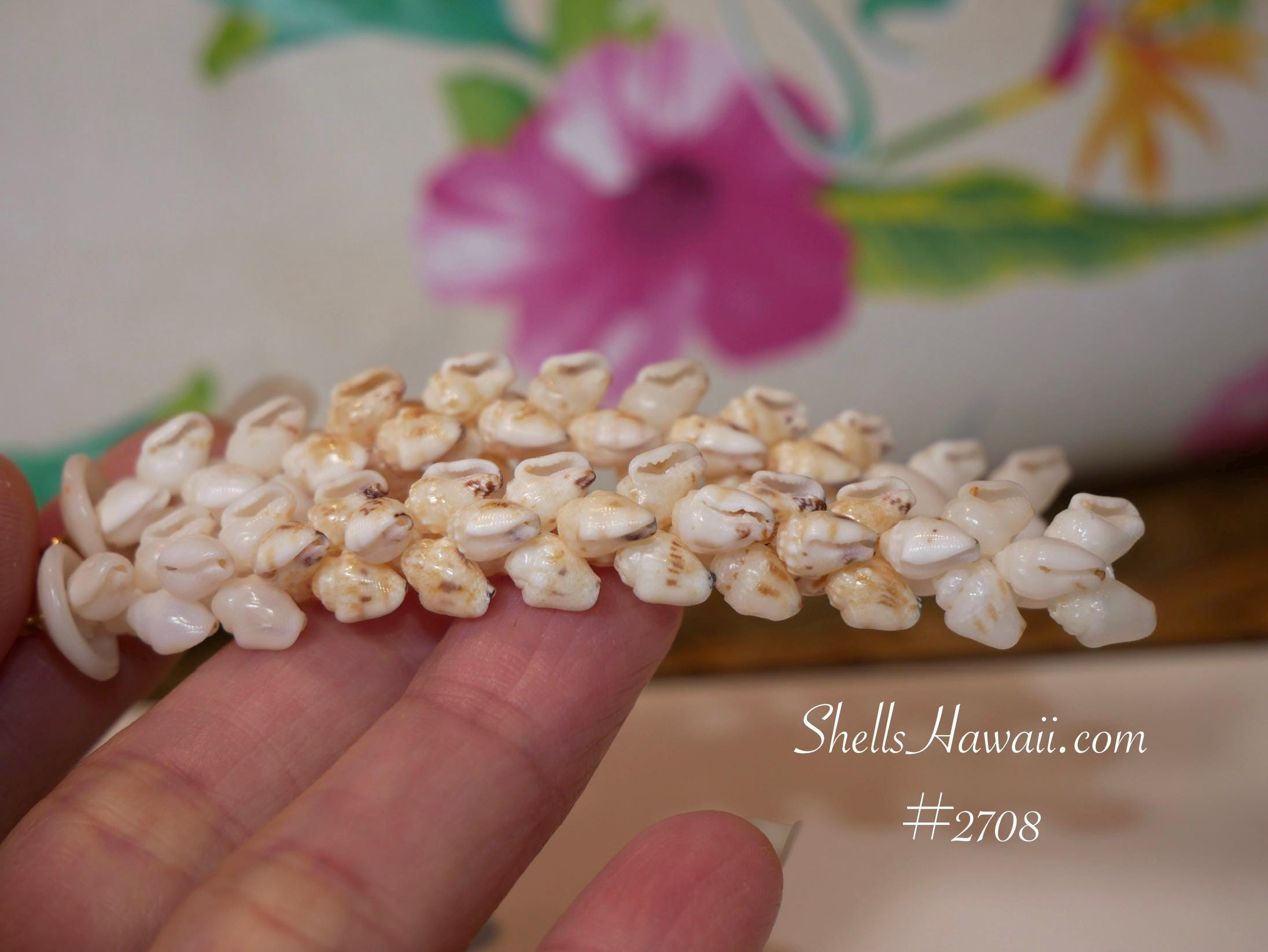3 インチ ニイハウ モミ シェル イヤリング – ピカケ スタイル