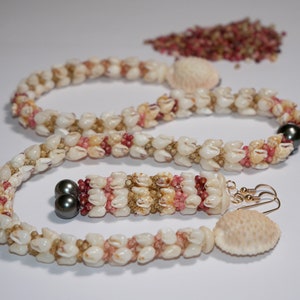 19 3/4&quot; matching set Niihau Momi, Kahelelani shell lei and earrings with  Tahitian pearls. 100% shells from Niihau island! # 1027