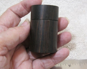 Ebony: Small hand-turned box BX-033