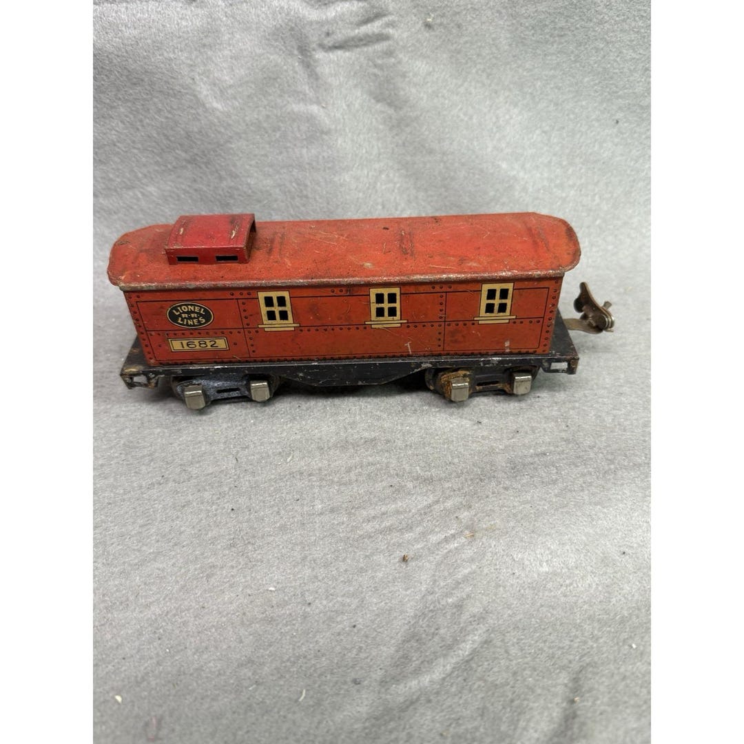 VINTAGE Lionel R.R. Lines 1682 Vintage O Prewar Tinplate Red Caboose ...
