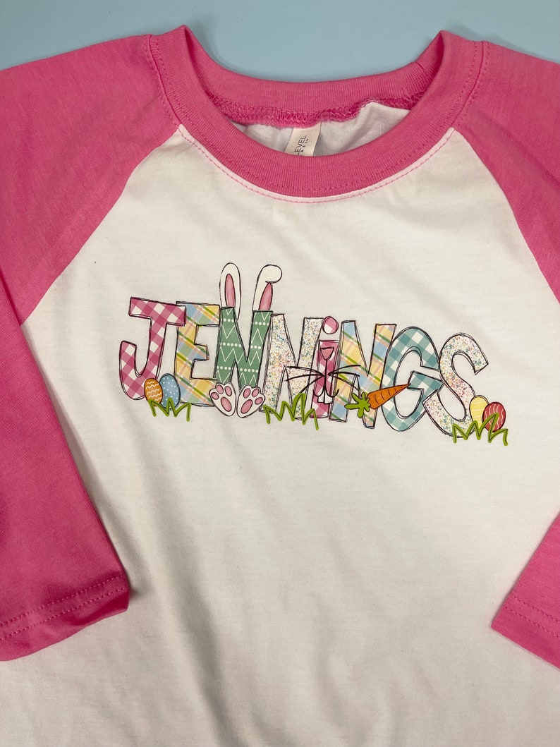 Chemise de Pâques personnalisée pour fille, chemise de Pâques personnalisée pour bébé, chemise de Pâques pour tout-petit, jolie chemise avec nom de Pâques, chemise alphabet de Pâques image 5