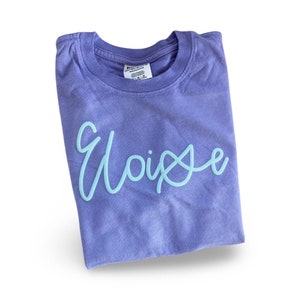 Camiseta personalizada Puff Script para niña, camiseta juvenil de Pascua, camisa de hojaldre de Pascua pastel, camiseta juvenil con nombre de hojaldre