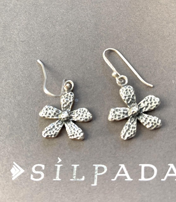 W1155 Retired Silpada Flower Sterling Silver Earrings