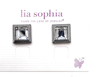 SHADOWBOX Retired lia sophia post earrings