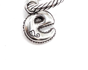 Dije con la letra E de Brighton - 9700