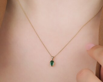 Emerald Solitaire Necklace, 14K Gold Emerald Necklace, Minimalist Natural Oval Emerald Necklace, May Birthstone, Gemstone, Green Emerald