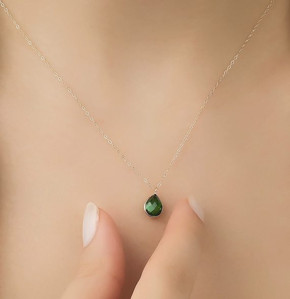 Solitaire emerald necklace online