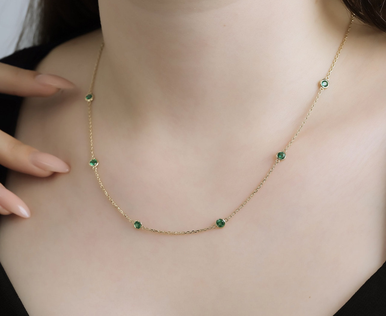 Emerald station best sale necklace