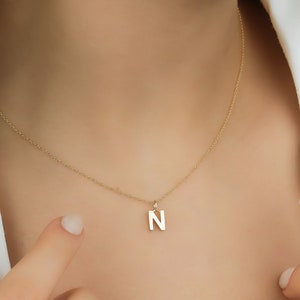 Petit collier initiale, collier lettre en or jaune massif 14 carats, pendentif lettre, collier lettre N en or 14 carats, collier superposé