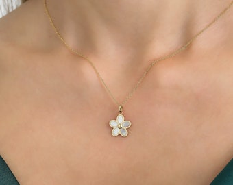 14K Solid Yellow Gold Daisy Flower Necklace, Mother Of Pearl Daisy Flower Necklace, Daisy Flower Pendant, Clover Necklace