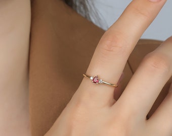14K Yellow Gold Ruby and Diamond Ring, Pear Shape Ruby Ring, Minimalist Diamond Ring, July Birthstone , Womens Wedding Rings, Gemstone Ring