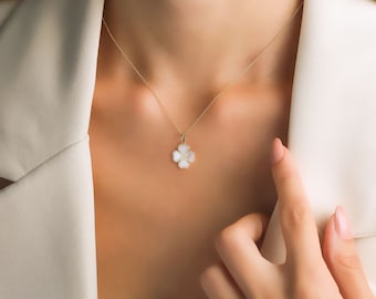 14K Yellow Gold Mother of Pearl Four Leaf Clover Necklace, Mother of Pearl Clover Pendant, Good Luck Charm, Pearl Necklace