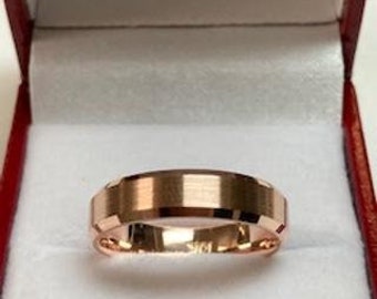 14K Solid Rose Gold Wedding Band, Beveled Edge Satin Finish Mens Womens Wedding Ring, His & Hers Wedding Bands,5mm  Mens Wedding Rings