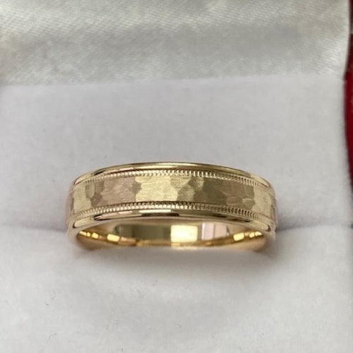 Men's 10mm Hammered Wedding Band In Solid 10k Yellow Gold - Size 9.25, Wide Comfort Fit