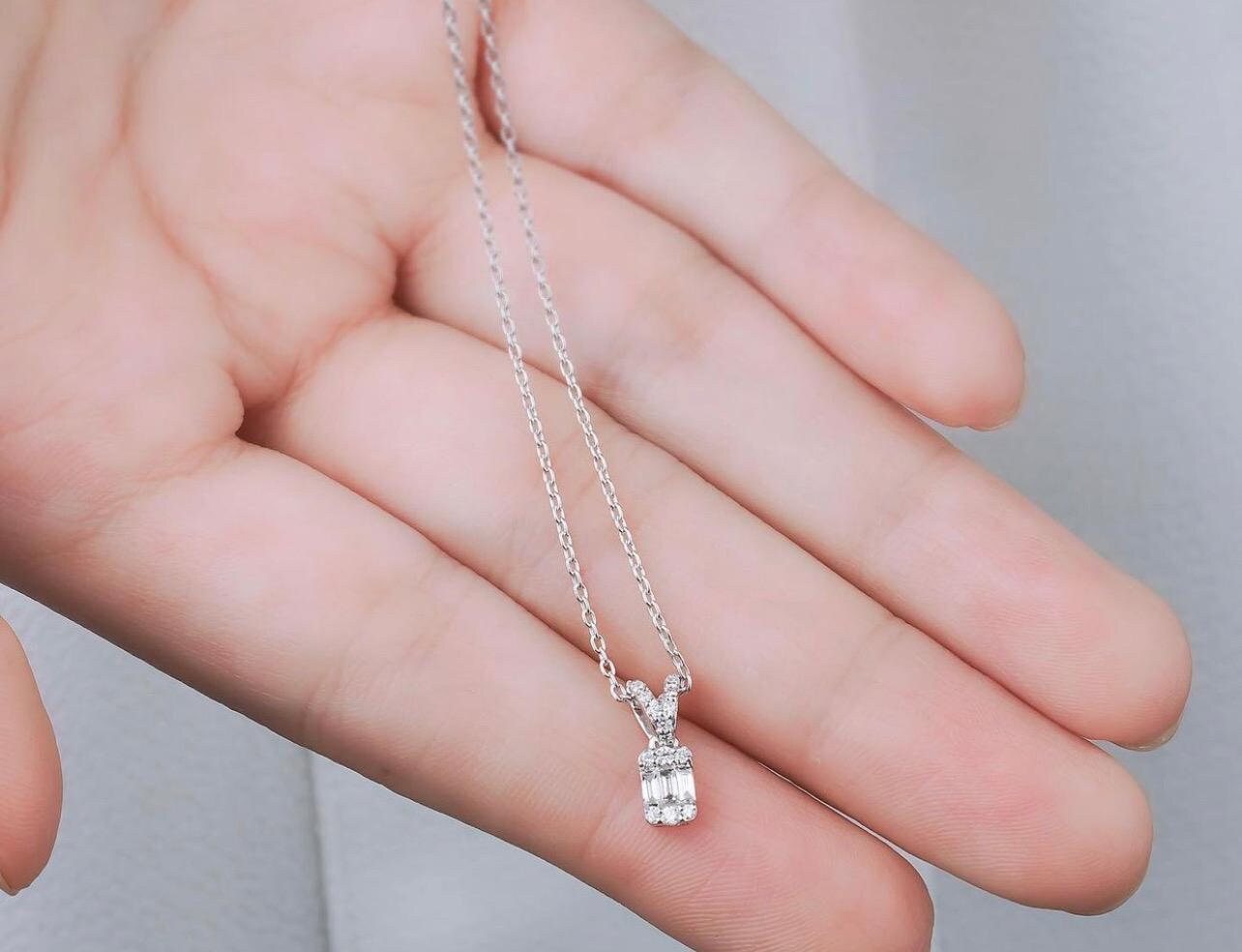 Cubic Zirconia Minimalist Diamond/Crystal Necklace, Bridal Necklace Se –  TheMillenniumBride