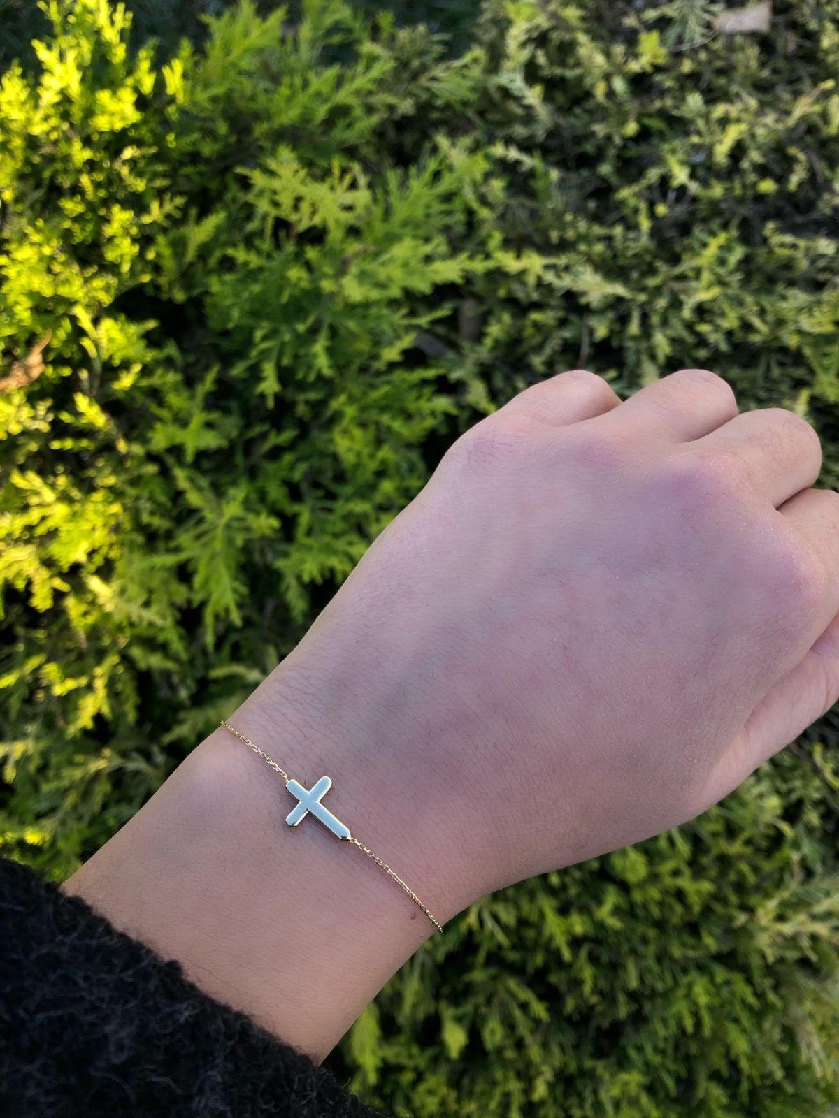 10k Gold Sideways Cross Bracelet