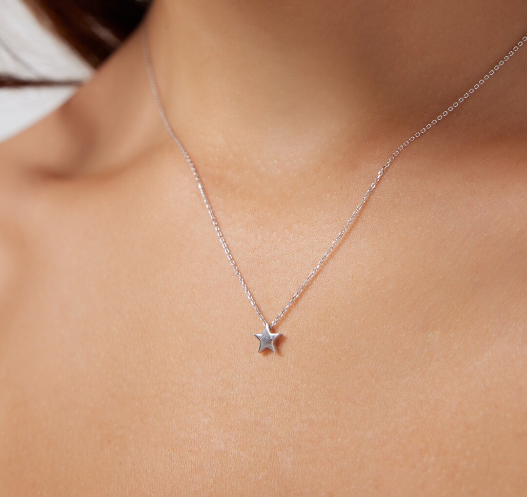 ☆関税込☆VINTAGE HOLLYWOOD★Petit Star String Necklace★ Star Pendant Necklace, Vintage Celestial Silver Stern Star