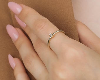 14K Yellow Gold Baguette Diamond Wedding Ring, Baguette Diamond Engagement Ring, Womens Diamond Wedding Band, Minimalist Diamond Ring