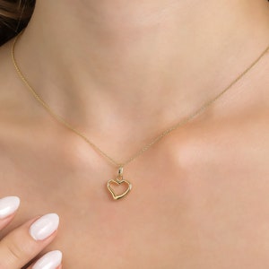 14K Yellow Gold Heart Necklace, Minimalist Heart Necklace, Open Heart Necklace in 14K Gold, Layering Necklace, Small Heart Pendant