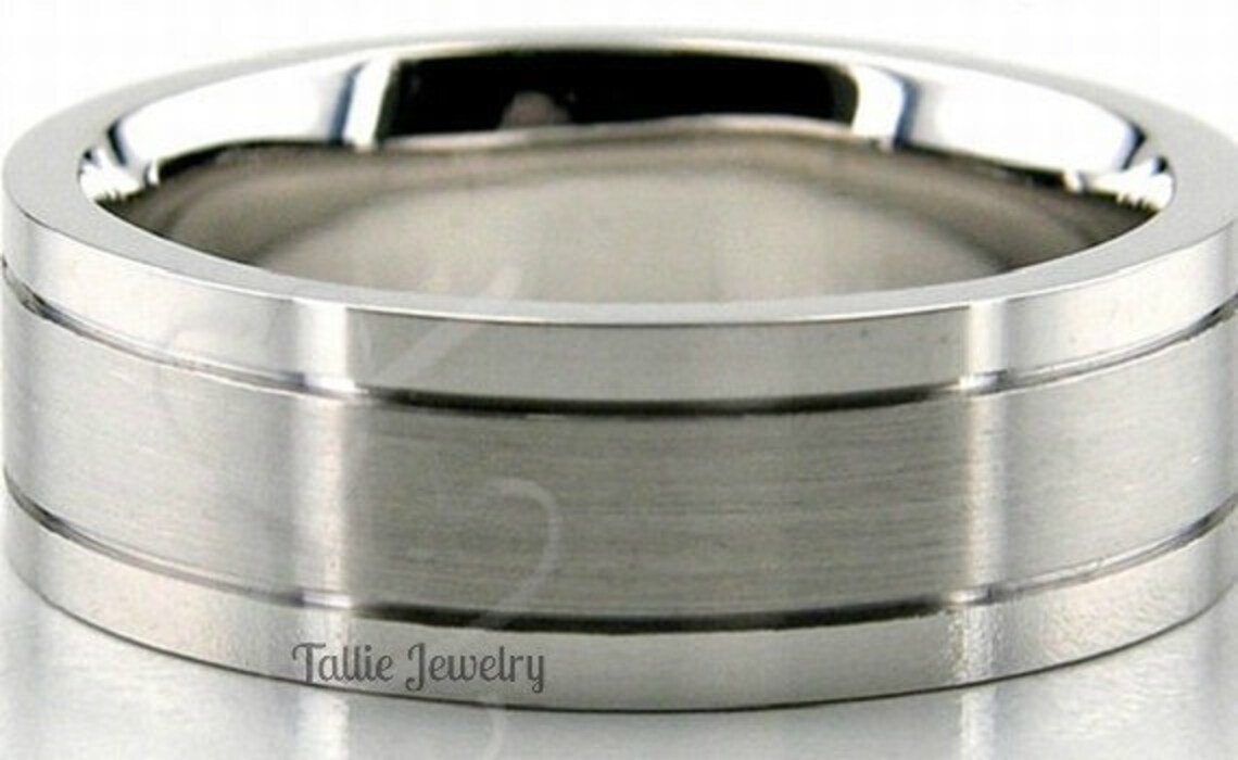 Elegant Mens Designer Wedding Bands in Platinum