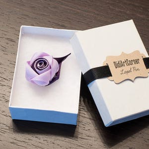 Rose Lapel Pin / Rose Boutonniere / Purple lapel pin flower / Men's Lapel Pin / Lavender and Plum Rose Lapel Pin