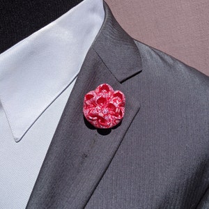 Red and White Flower Men's Lapel Pin / Mini flowers pattern Flower lapel pin /  Lapel Flower Pin / Kanzashi Flower Lapel Pin