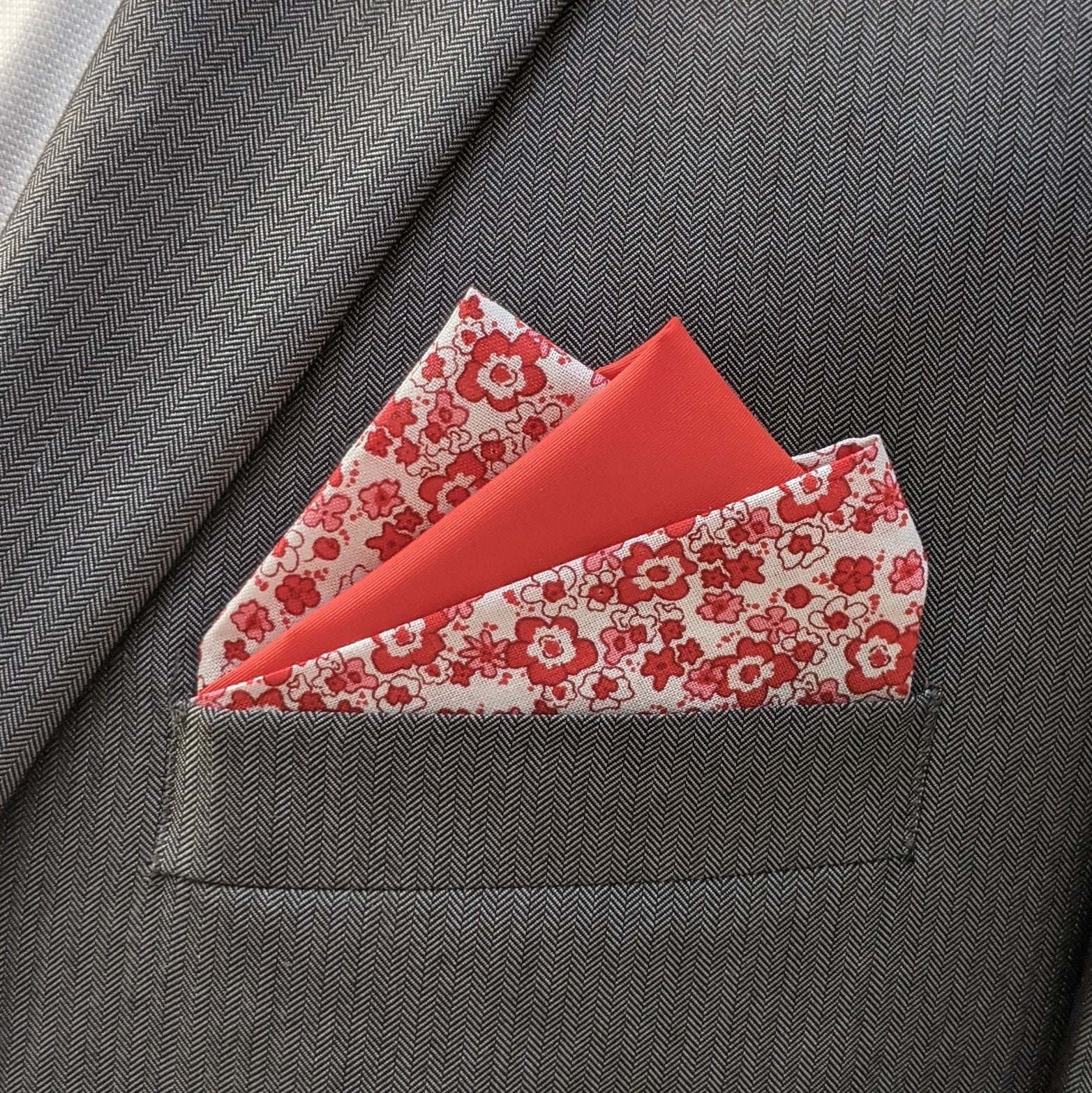 Pocket Square Folded / Flower Pocket Square / Pick color Etsy.de
