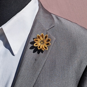 Golden Brown Clematis Flower Lapel Pin