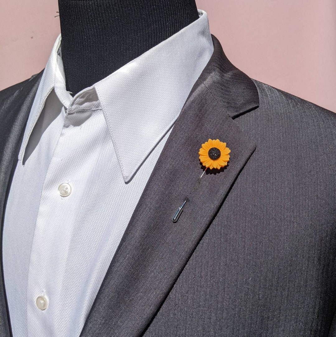 Sunflower Lapel Pin / Wedding Boutonniere Pin / Suit Pin / Man Lapel