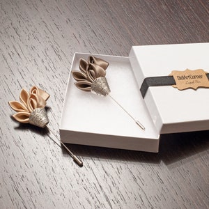 Champaign Silk Crocus Lapel Pin: Modern Kanzashi Boutonniere