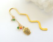 Day of the Dead Sugar Skull Bookmark, Gold Bookmark, Skull Bookmark, Handmade Bookmark, Shepherd 39 s Hook Bookmark, Metal Bookmark. B299