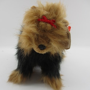 6&quot; Ty Beanie &quot;Yapper&quot; Yorkshire Terrier with black and brown long fur and red bow, retired, mint.