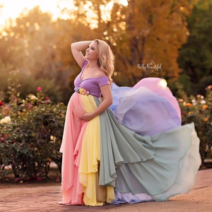 HOPE Kleid Pastel Regenbogen Umstandskleid Transparentes Umstandskleid Regenbogen Babykleid Regenbogen Kleid Mehrfarbiges Kleid Umstandsfotos Bild 1