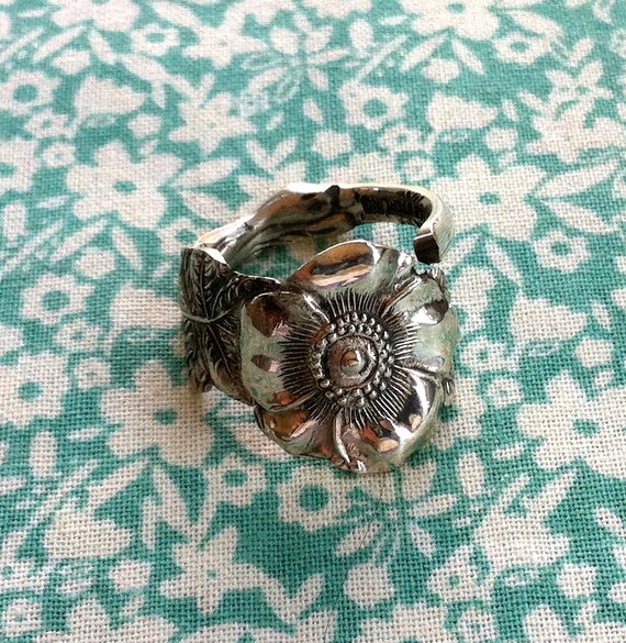 Vintage Reed and Barton Sterling Silver Pansy Spo… - image 1