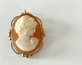 14K Gold Cameo Brooch Pendant Admark Yellow Gold Excellent Condition 1950s