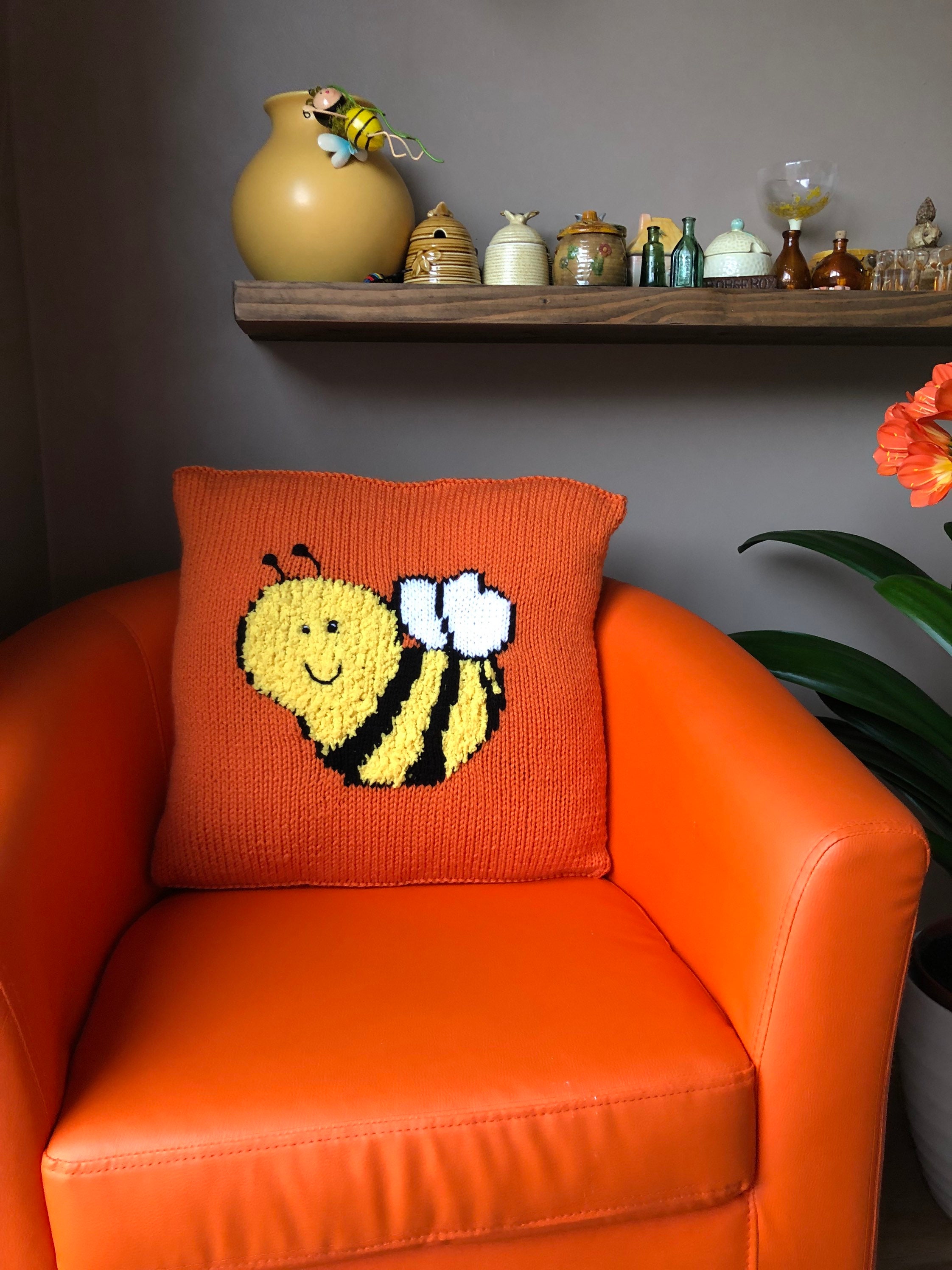 Bee Cushion Cover, Knitting Pattern - Etsy