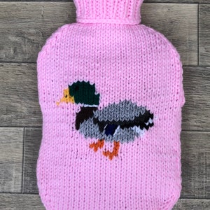 Duck Hot Water Bottle Cover, Knitting Pattern, for a standard 2 litre hot water bottle, chunky/bulky knit weight yarn.