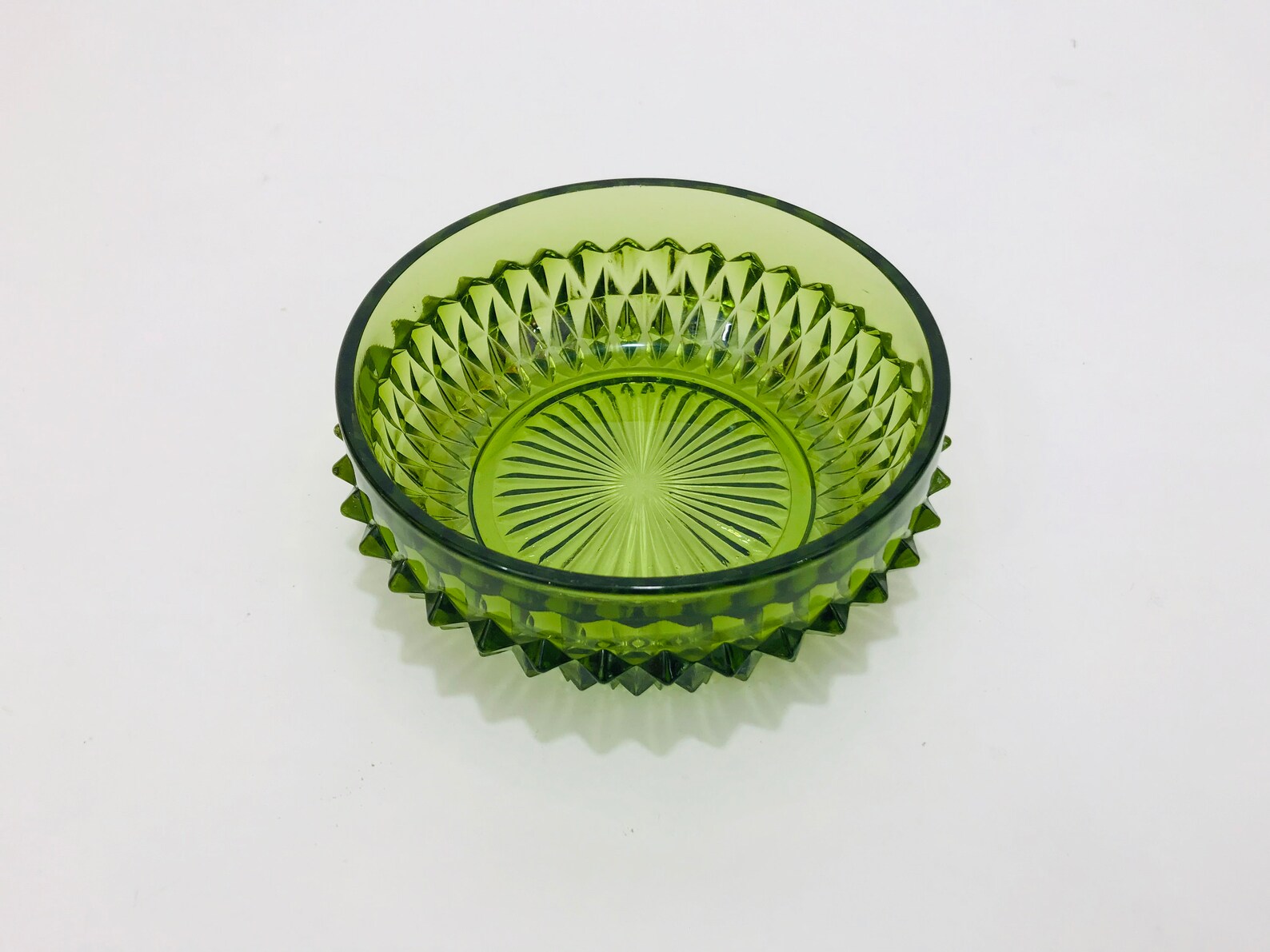 2 Green Glass Serving Bowls Green Glass Diamonds Diamond Etsy