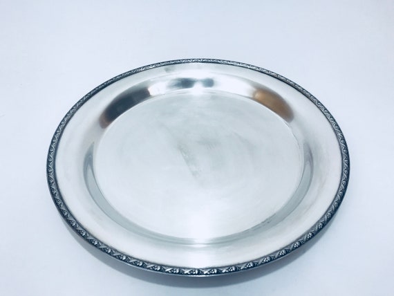 Large Vintage Silverplated Tray Wm Rogers Harvest 5711 Round Silver Serving Dish Orderve