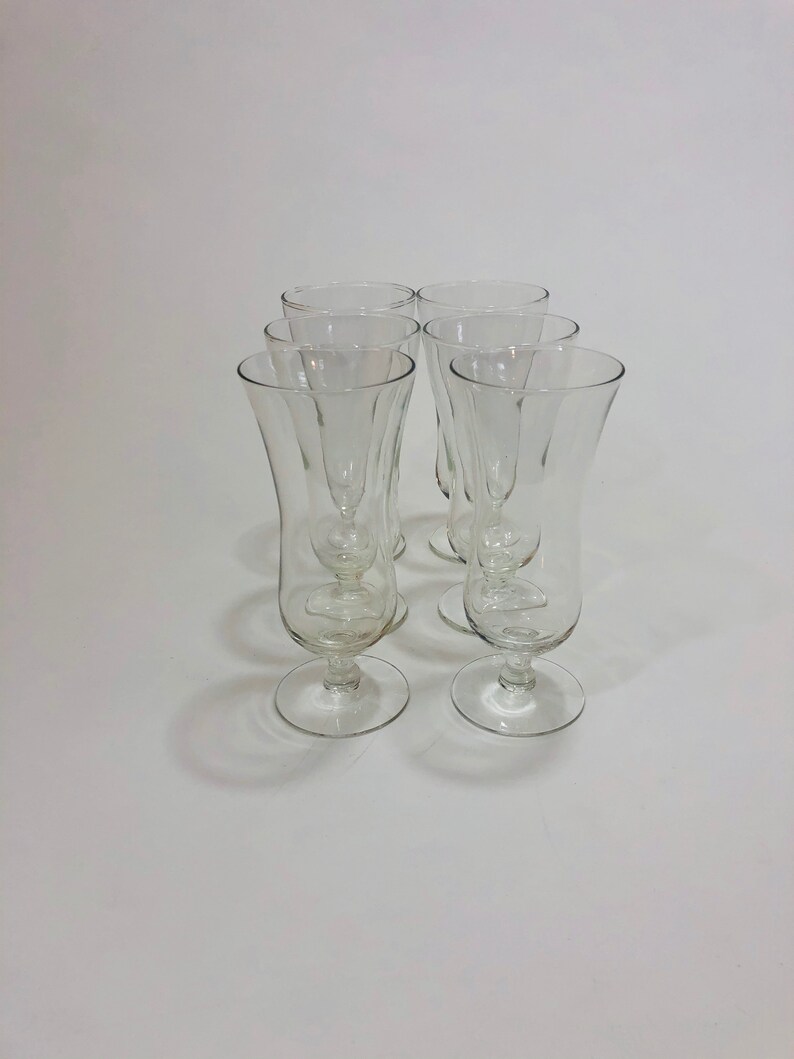 short stemmed cocktail glasses