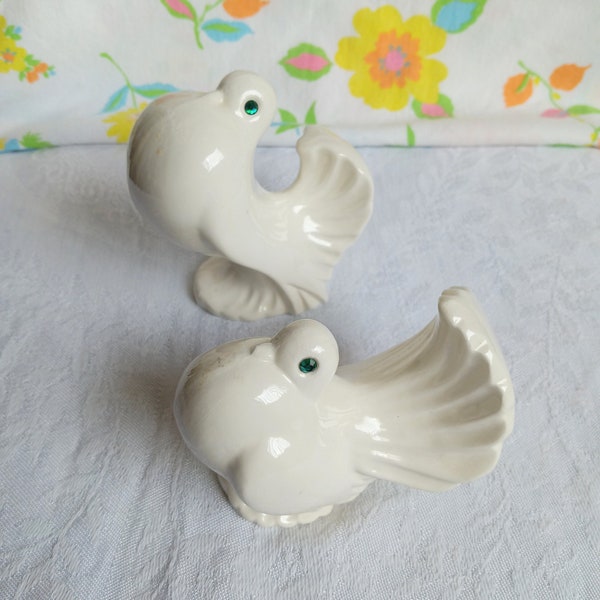 Mid Century Dove Wall Hangings With Blue Rhinestone Eyes, Love Birds, Ceramic Bird Figurines Marked 1969, Vintage Home Decor, Curved Tails