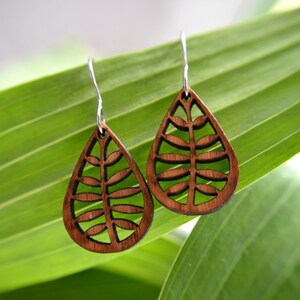 Leafy Earrings in cherry, wood jewelry, bamboo jewelry, leather jewelry, nature jewelry