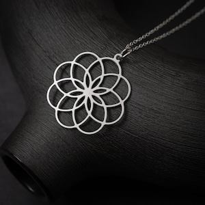 Collar con colgante de dalia: cadena de plata de ley, flor de acero inoxidable, joyería natural
