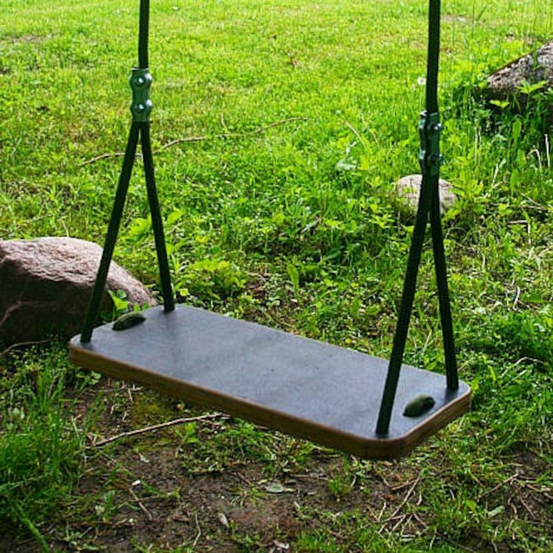 Plywood swing. rope swing image 1