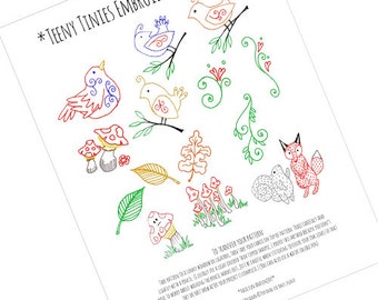 Puede incluir: Un conjunto de patrones de bordado que presentan una variedad de diseños inspirados en la naturaleza, incluyendo pájaros, setas, hojas y un zorro. Los patrones están delineados en diferentes colores, incluyendo rojo, verde, azul y amarillo. El texto "*TEENY TINIES EMBROIDERY PATTERNS*" está en la parte superior de la página.