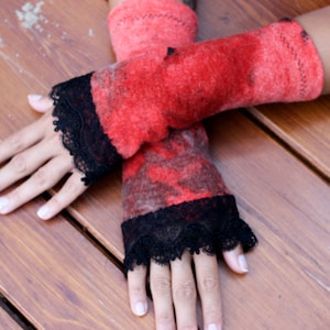 Red wool gloves,  Red Fingerless Gloves, Red arm warmers, Red Gloves, Red Gloves hippie, Red boho Gloves, Women&#39;s Fashion, Feminine Gloves