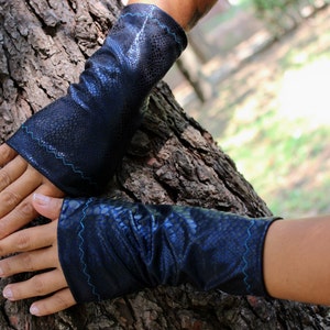 Blue black gloves, Faux leather arm warmers, Gothic gloves, Cosplay Costumes, Lolita Steampunk, Wedding steampunk, imitation leather gloves