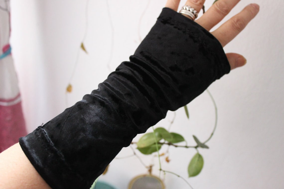 Black Velvet Fingerless Gloves Black Velvet Night Gloves Etsy