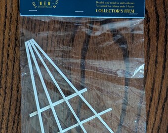 Enrejado de madera blanca en miniatura para casa de muñecas de Doll House Emporium