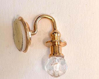Aplique de pared pequeño de cristal no funcional para casa de muñecas, de Royal Miniatures.